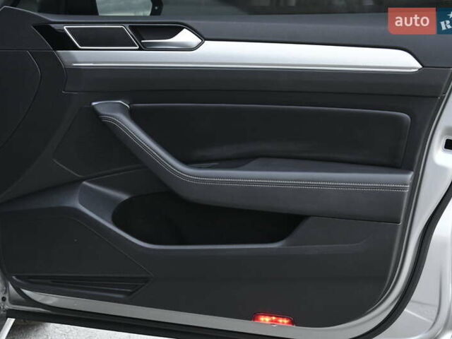 Сірий Фольксваген Пассат, об'ємом двигуна 1.97 л та пробігом 260 тис. км за 18599 $, фото 55 на Automoto.ua