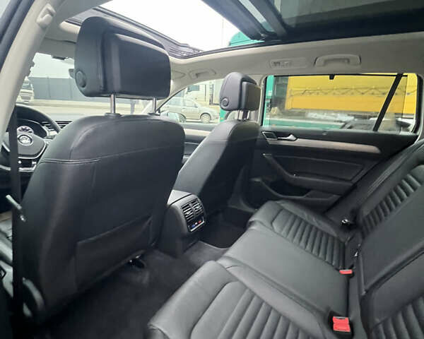 Сірий Фольксваген Пассат, об'ємом двигуна 1.6 л та пробігом 260 тис. км за 13999 $, фото 37 на Automoto.ua