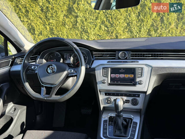 Серый Фольксваген Пассат, объемом двигателя 2 л и пробегом 195 тыс. км за 16999 $, фото 42 на Automoto.ua