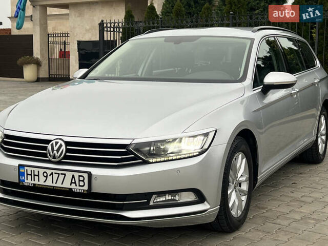Серый Фольксваген Пассат, объемом двигателя 1.6 л и пробегом 263 тыс. км за 13500 $, фото 4 на Automoto.ua