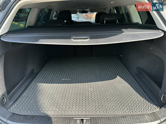 Серый Фольксваген Пассат, объемом двигателя 1.97 л и пробегом 275 тыс. км за 15999 $, фото 56 на Automoto.ua