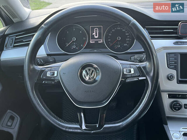 Серый Фольксваген Пассат, объемом двигателя 1.6 л и пробегом 262 тыс. км за 11800 $, фото 21 на Automoto.ua