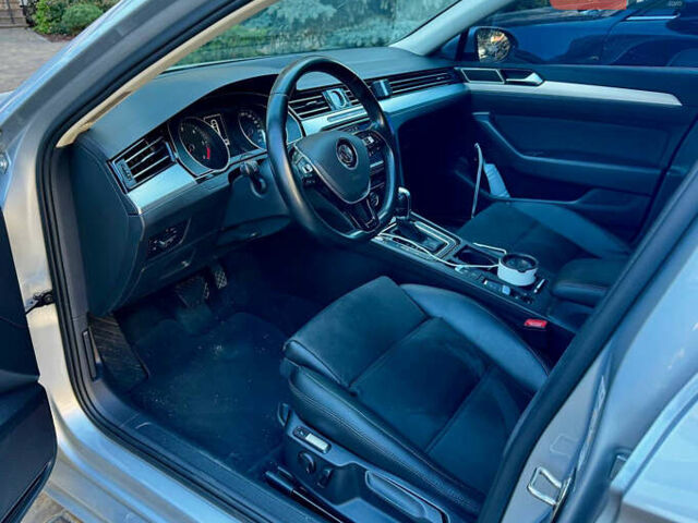 Сірий Фольксваген Пассат, об'ємом двигуна 1.6 л та пробігом 315 тис. км за 12700 $, фото 4 на Automoto.ua