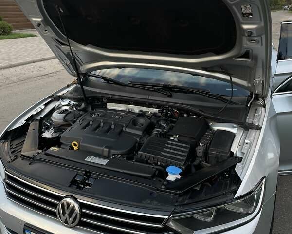 Серый Фольксваген Пассат, объемом двигателя 1.97 л и пробегом 271 тыс. км за 16000 $, фото 22 на Automoto.ua