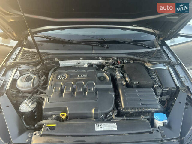 Серый Фольксваген Пассат, объемом двигателя 1.6 л и пробегом 216 тыс. км за 13100 $, фото 11 на Automoto.ua