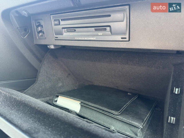 Сірий Фольксваген Пассат, об'ємом двигуна 1.6 л та пробігом 264 тис. км за 15800 $, фото 61 на Automoto.ua