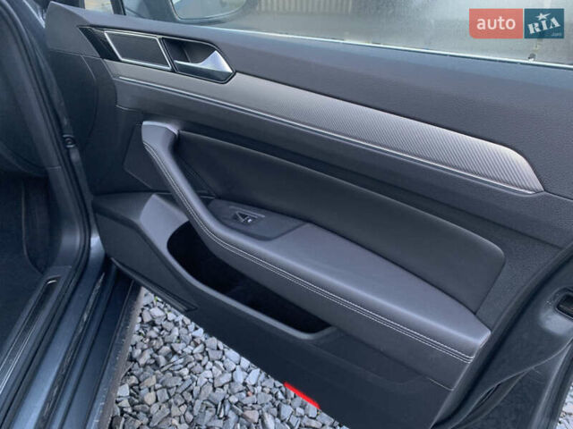 Сірий Фольксваген Пассат, об'ємом двигуна 2 л та пробігом 290 тис. км за 19700 $, фото 35 на Automoto.ua