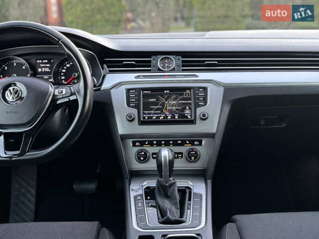 Серый Фольксваген Пассат, объемом двигателя 2 л и пробегом 267 тыс. км за 13950 $, фото 130 на Automoto.ua