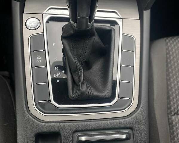 Серый Фольксваген Пассат, объемом двигателя 1.97 л и пробегом 280 тыс. км за 14400 $, фото 7 на Automoto.ua