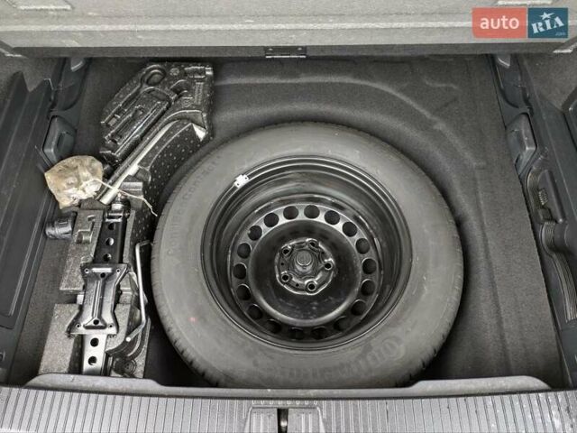 Серый Фольксваген Пассат, объемом двигателя 1.97 л и пробегом 320 тыс. км за 13400 $, фото 20 на Automoto.ua