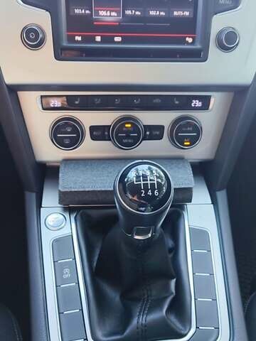 Серый Фольксваген Пассат, объемом двигателя 1.97 л и пробегом 258 тыс. км за 14200 $, фото 11 на Automoto.ua