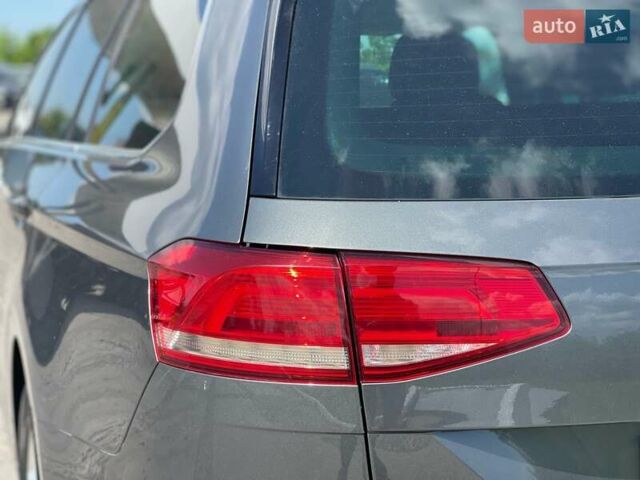 Серый Фольксваген Пассат, объемом двигателя 1.8 л и пробегом 165 тыс. км за 15500 $, фото 11 на Automoto.ua