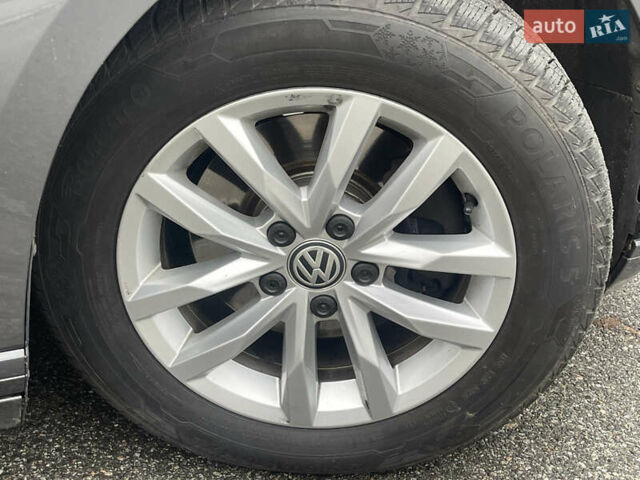 Серый Фольксваген Пассат, объемом двигателя 1.97 л и пробегом 240 тыс. км за 15599 $, фото 11 на Automoto.ua