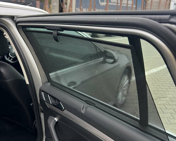 Сірий Фольксваген Пассат, об'ємом двигуна 1.6 л та пробігом 260 тис. км за 13999 $, фото 45 на Automoto.ua