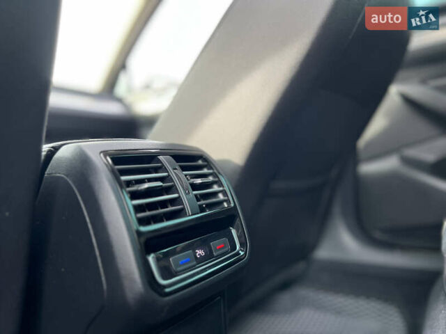 Серый Фольксваген Пассат, объемом двигателя 1.6 л и пробегом 265 тыс. км за 13200 $, фото 54 на Automoto.ua