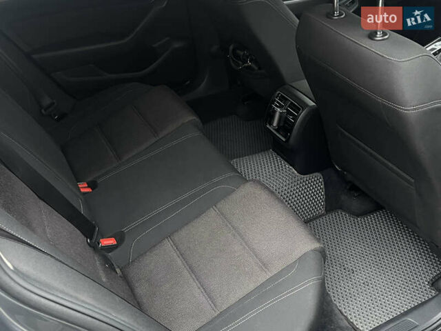 Серый Фольксваген Пассат, объемом двигателя 1.97 л и пробегом 240 тыс. км за 15599 $, фото 15 на Automoto.ua