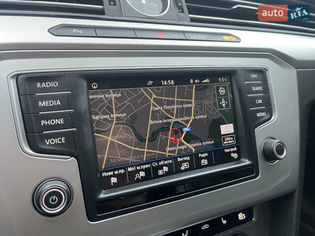 Серый Фольксваген Пассат, объемом двигателя 1.97 л и пробегом 240 тыс. км за 15599 $, фото 25 на Automoto.ua