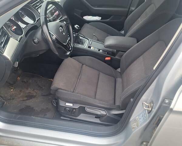 Серый Фольксваген Пассат, объемом двигателя 2 л и пробегом 225 тыс. км за 13000 $, фото 5 на Automoto.ua