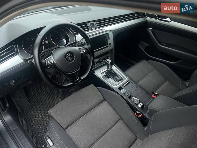 Сірий Фольксваген Пассат, об'ємом двигуна 1.97 л та пробігом 243 тис. км за 14900 $, фото 9 на Automoto.ua