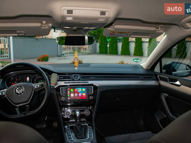 Фольксваген Пассат 2016 в Ужгороде на Automoto.ua Серый Фольксваген Пассат, объемом двигателя 1.97 л и пробегом 207 тыс. км за 18200 $, фото 25 на Automoto.ua