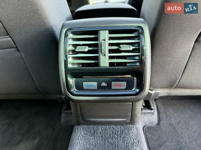 Серый Фольксваген Пассат, объемом двигателя 2 л и пробегом 195 тыс. км за 16999 $, фото 41 на Automoto.ua