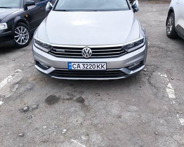 Серый Фольксваген Пассат, объемом двигателя 1.97 л и пробегом 223 тыс. км за 21000 $, фото 2 на Automoto.ua