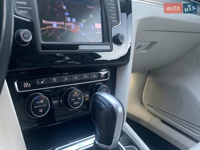 Серый Фольксваген Пассат, объемом двигателя 1.97 л и пробегом 231 тыс. км за 16000 $, фото 15 на Automoto.ua