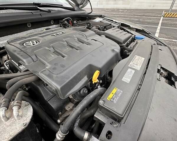 Серый Фольксваген Пассат, объемом двигателя 1.97 л и пробегом 306 тыс. км за 15000 $, фото 57 на Automoto.ua