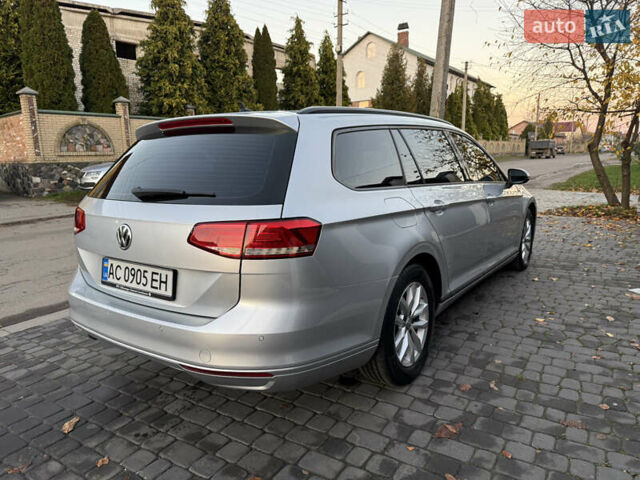 Серый Фольксваген Пассат, объемом двигателя 1.6 л и пробегом 237 тыс. км за 12800 $, фото 3 на Automoto.ua