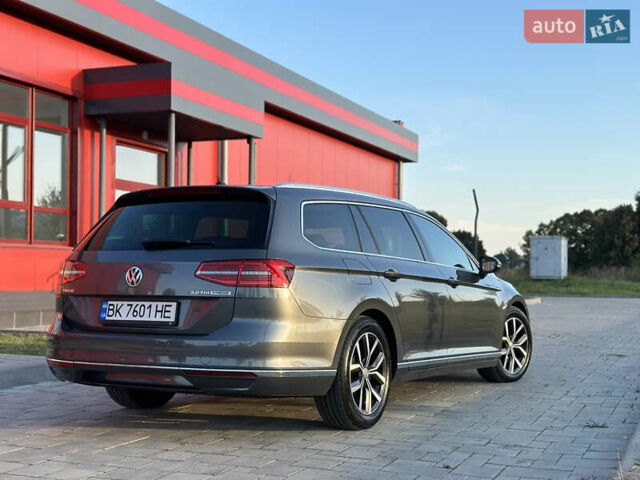 Серый Фольксваген Пассат, объемом двигателя 2 л и пробегом 220 тыс. км за 17999 $, фото 5 на Automoto.ua