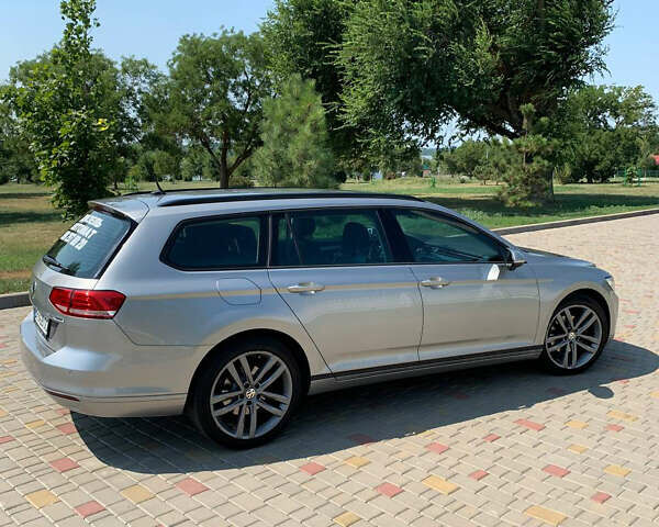 Серый Фольксваген Пассат, объемом двигателя 2 л и пробегом 196 тыс. км за 12500 $, фото 4 на Automoto.ua