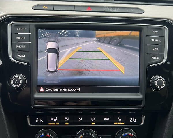 Сірий Фольксваген Пассат, об'ємом двигуна 1.6 л та пробігом 260 тис. км за 13999 $, фото 29 на Automoto.ua