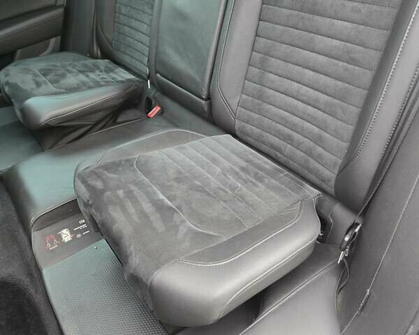 Серый Фольксваген Пассат, объемом двигателя 1.97 л и пробегом 198 тыс. км за 25000 $, фото 30 на Automoto.ua