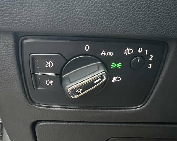 Сірий Фольксваген Пассат, об'ємом двигуна 1.6 л та пробігом 260 тис. км за 13999 $, фото 31 на Automoto.ua