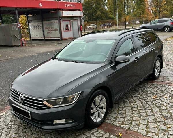 Серый Фольксваген Пассат, объемом двигателя 1.97 л и пробегом 187 тыс. км за 15000 $, фото 1 на Automoto.ua