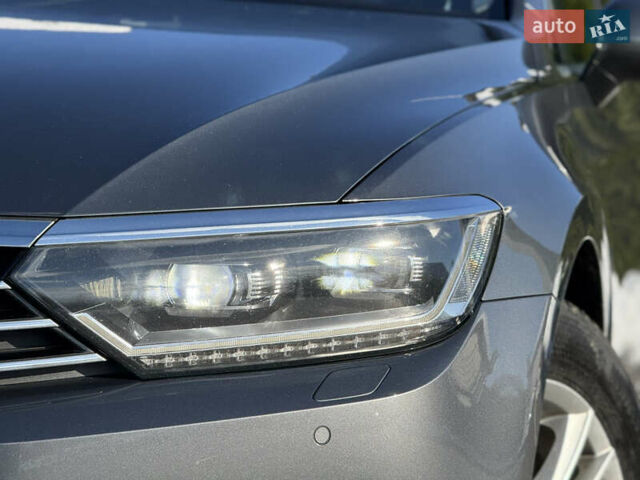 Серый Фольксваген Пассат, объемом двигателя 2 л и пробегом 195 тыс. км за 16999 $, фото 11 на Automoto.ua