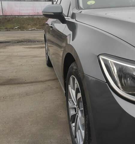 Сірий Фольксваген Пассат, об'ємом двигуна 2 л та пробігом 230 тис. км за 14900 $, фото 4 на Automoto.ua