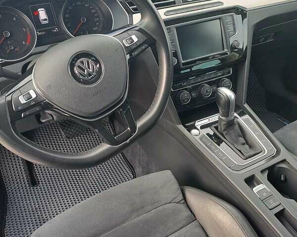 Серый Фольксваген Пассат, объемом двигателя 1.97 л и пробегом 250 тыс. км за 19000 $, фото 10 на Automoto.ua