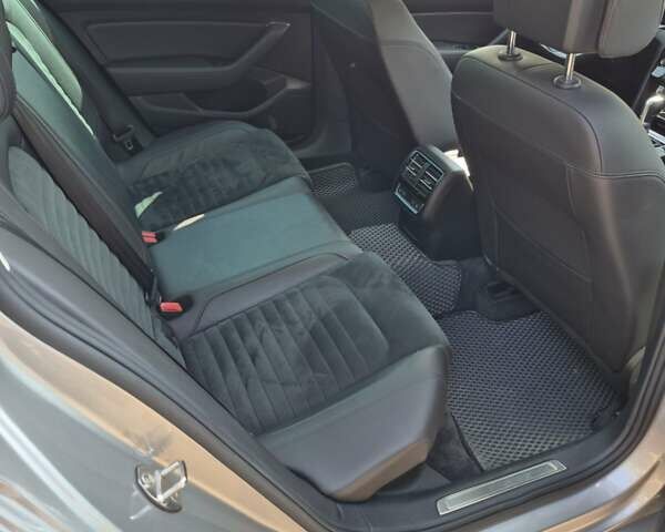 Серый Фольксваген Пассат, объемом двигателя 1.97 л и пробегом 267 тыс. км за 19000 $, фото 14 на Automoto.ua