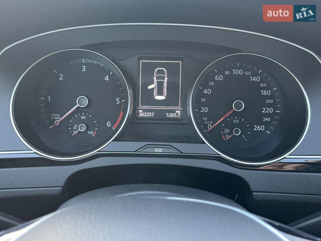 Серый Фольксваген Пассат, объемом двигателя 1.6 л и пробегом 262 тыс. км за 11800 $, фото 22 на Automoto.ua