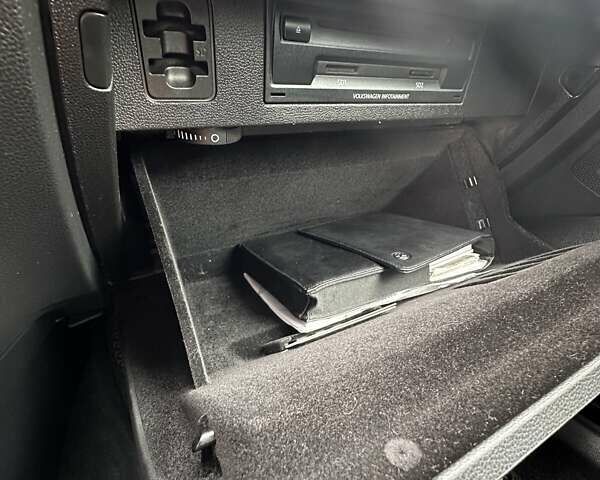 Серый Фольксваген Пассат, объемом двигателя 1.97 л и пробегом 306 тыс. км за 15000 $, фото 36 на Automoto.ua