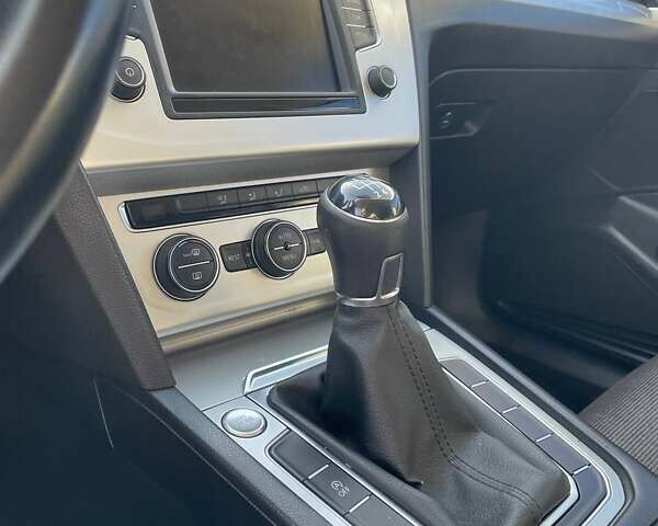 Серый Фольксваген Пассат, объемом двигателя 1.97 л и пробегом 212 тыс. км за 14499 $, фото 19 на Automoto.ua