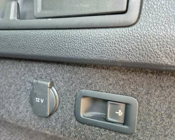 Серый Фольксваген Пассат, объемом двигателя 1.97 л и пробегом 267 тыс. км за 19000 $, фото 46 на Automoto.ua