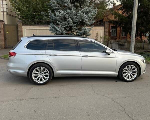 Серый Фольксваген Пассат, объемом двигателя 1.97 л и пробегом 271 тыс. км за 16000 $, фото 1 на Automoto.ua