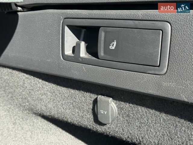 Сірий Фольксваген Пассат, об'ємом двигуна 1.6 л та пробігом 264 тис. км за 15800 $, фото 50 на Automoto.ua