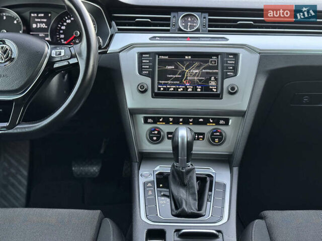 Серый Фольксваген Пассат, объемом двигателя 2 л и пробегом 267 тыс. км за 13950 $, фото 125 на Automoto.ua