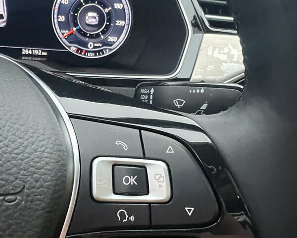 Сірий Фольксваген Пассат, об'ємом двигуна 1.6 л та пробігом 260 тис. км за 13999 $, фото 26 на Automoto.ua