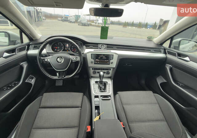 Серый Фольксваген Пассат, объемом двигателя 1.97 л и пробегом 299 тыс. км за 12850 $, фото 27 на Automoto.ua