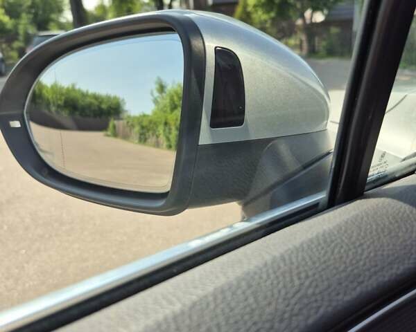 Серый Фольксваген Пассат, объемом двигателя 1.97 л и пробегом 267 тыс. км за 19000 $, фото 40 на Automoto.ua