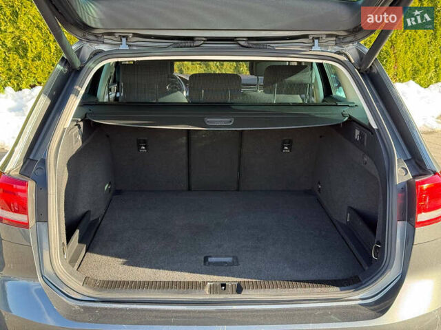 Сірий Фольксваген Пассат, об'ємом двигуна 2 л та пробігом 195 тис. км за 16999 $, фото 54 на Automoto.ua